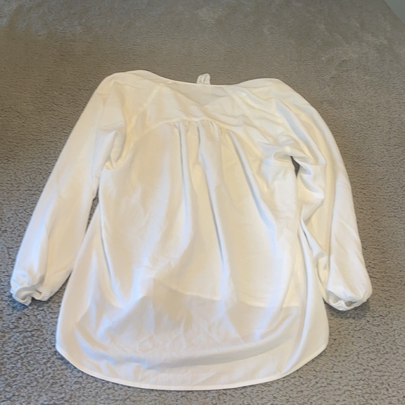 Lululemon Back in Action V-Neck Long-Sleeve Color White Shirt Size 8 - Picture 5 of 7